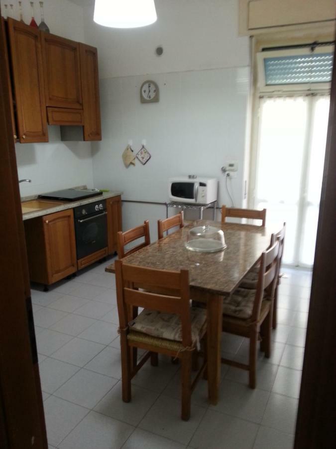 2 Bedrooms Appartement At Pescara 300 M Away From The Beach With Balcony And Wifi 外观 照片